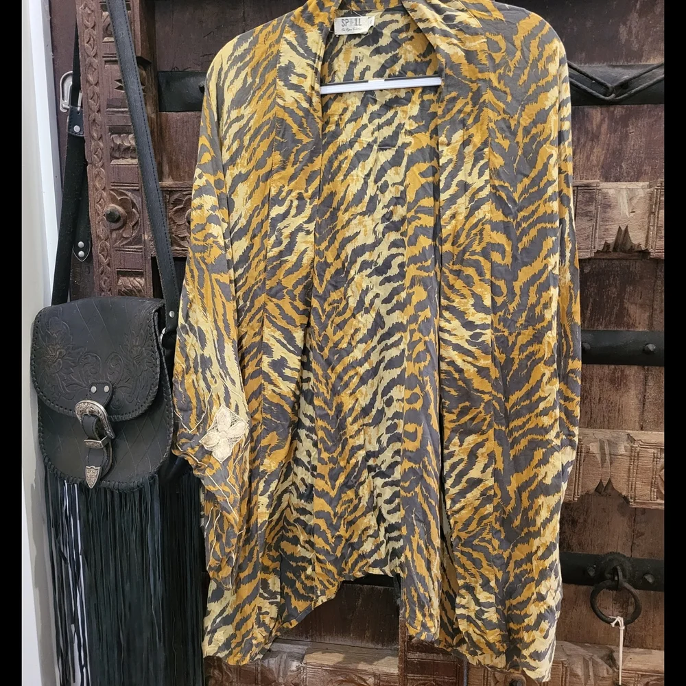 Spell Vintage Super Rare Caspian Tiger Kinono - Picture 4 of 10
